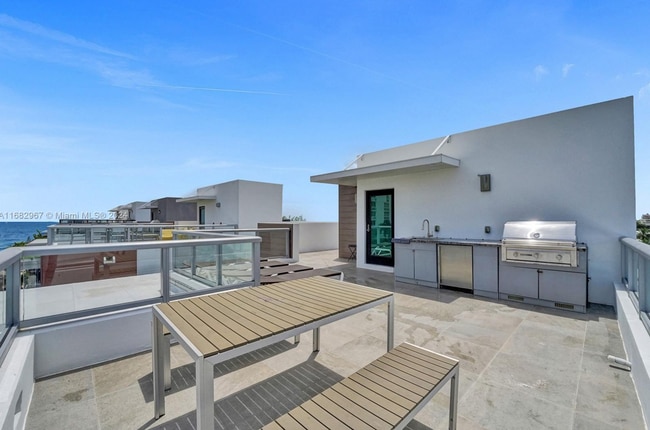 Photo - 340 Balboa St