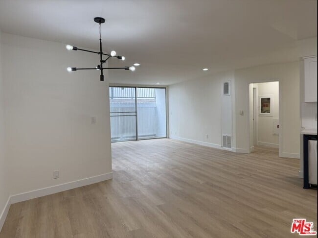 Building Photo - 1827 Veteran Ave Unit 23 Rental