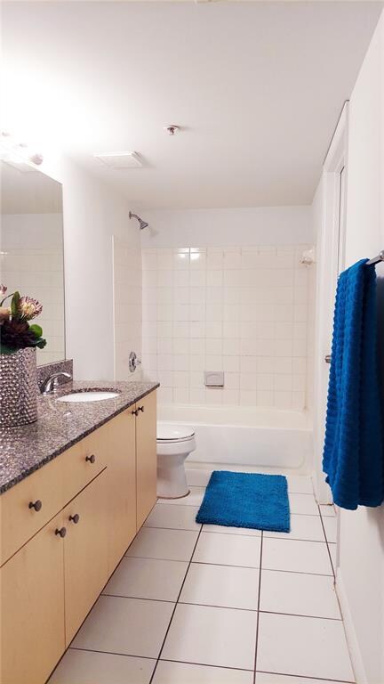 Photo - 2451 Centergate Dr Unidad 104