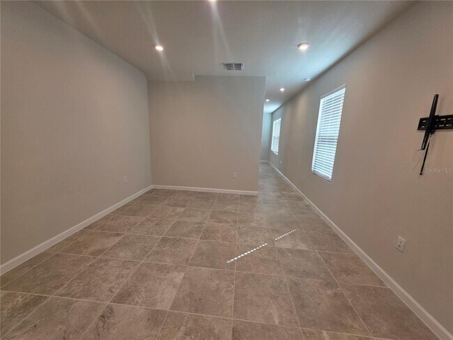 Photo - 1210 Port Blue Wy