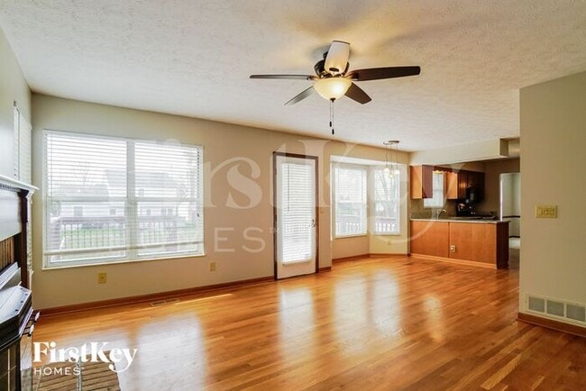 Photo - 3699 Fox Hunt Trail