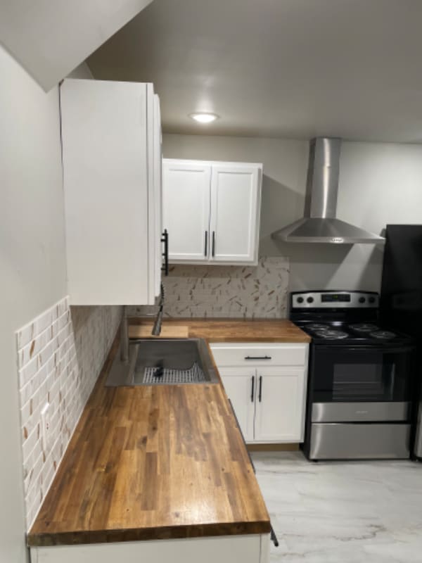 Building Photo - 2106 Stonewall St