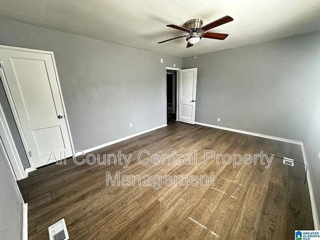 Photo - 40 20th Ave S