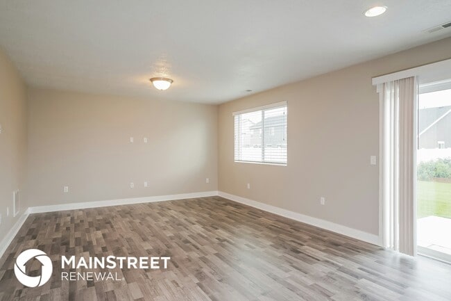 Photo - 3562 Bridgeview Ln