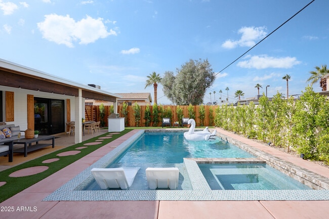 Photo - 7320 E Latham St