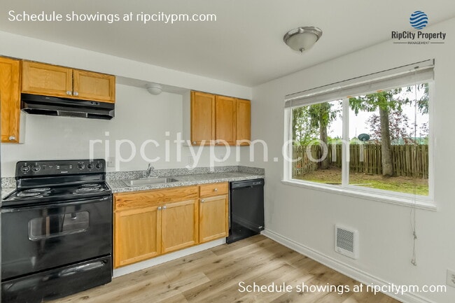 Photo - 2452 SE 9th Ct