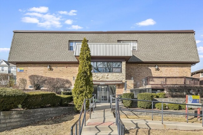 Photo - 1039 College Ave Condo Unit 1E