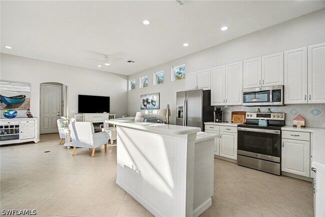 Building Photo - 3421 Marbella Ct