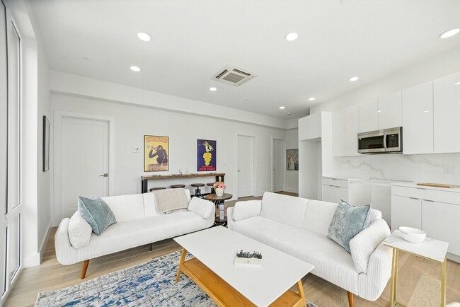 Building Photo - 38 Hichborn St Unit 406 Rental