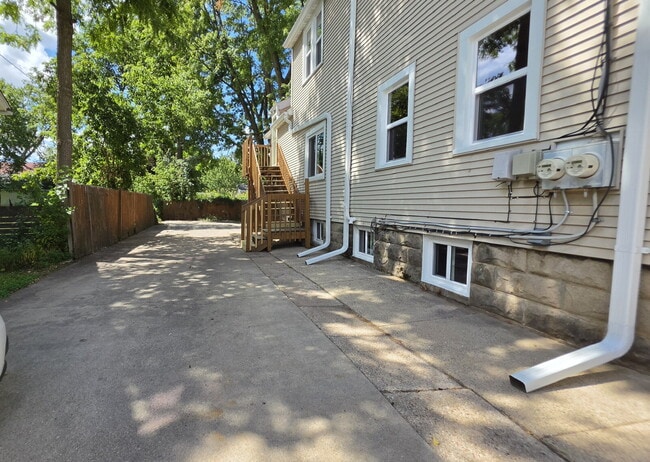 Photo - Refurbished 2 Bedroom Upper in Appleton Unit #2