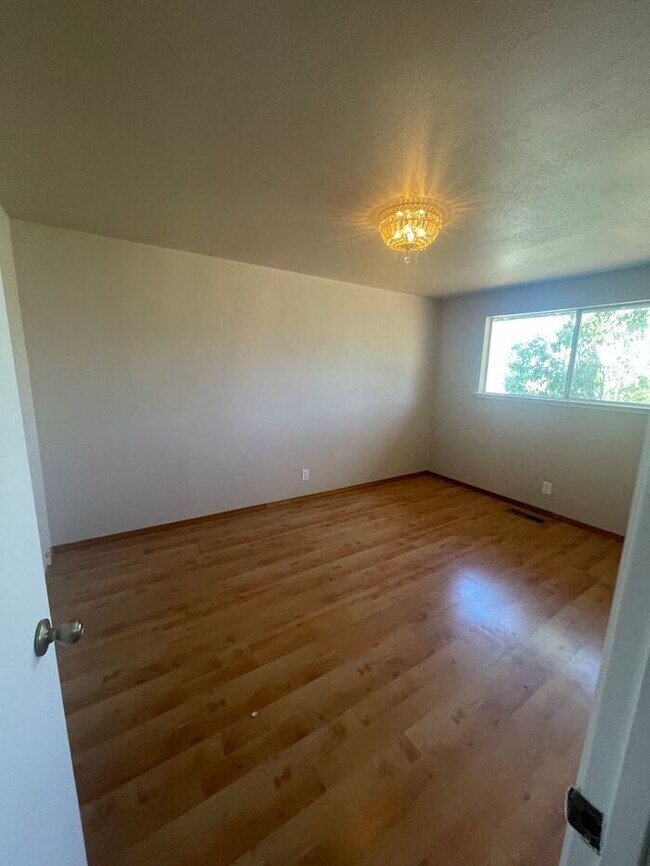 Photo - Available NOW!....Washoe Valley Family Hom...