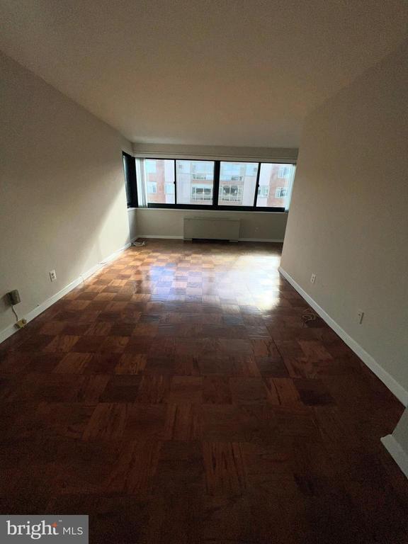 Building Photo - 1601 18th St NW Unit 811