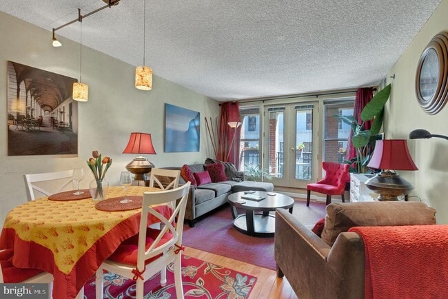 Building Photo - 601 Pennsylvania Ave NW Unit 705 Rental