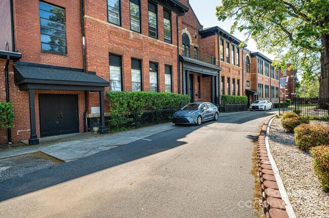 Photo - 426 2nd Ave SE