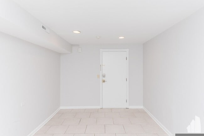 Photo - 1944 N Bissell St Unit G