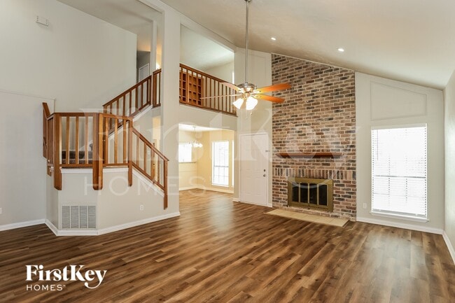 Photo - 2416 Sutton Dr