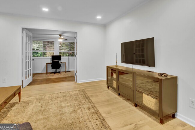 Photo - 12 Vista Square NW