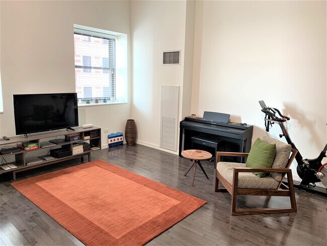 Photo - 6 N Michigan Ave Unidad 1205