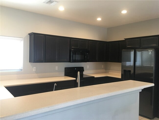 Photo - 2687 Slide Mountain Loop