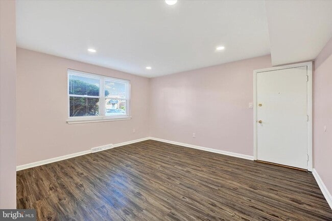 Photo - 4411 Falls Bridge Dr Unit L