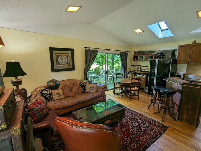 Photo - 3 Wild Rose Ln