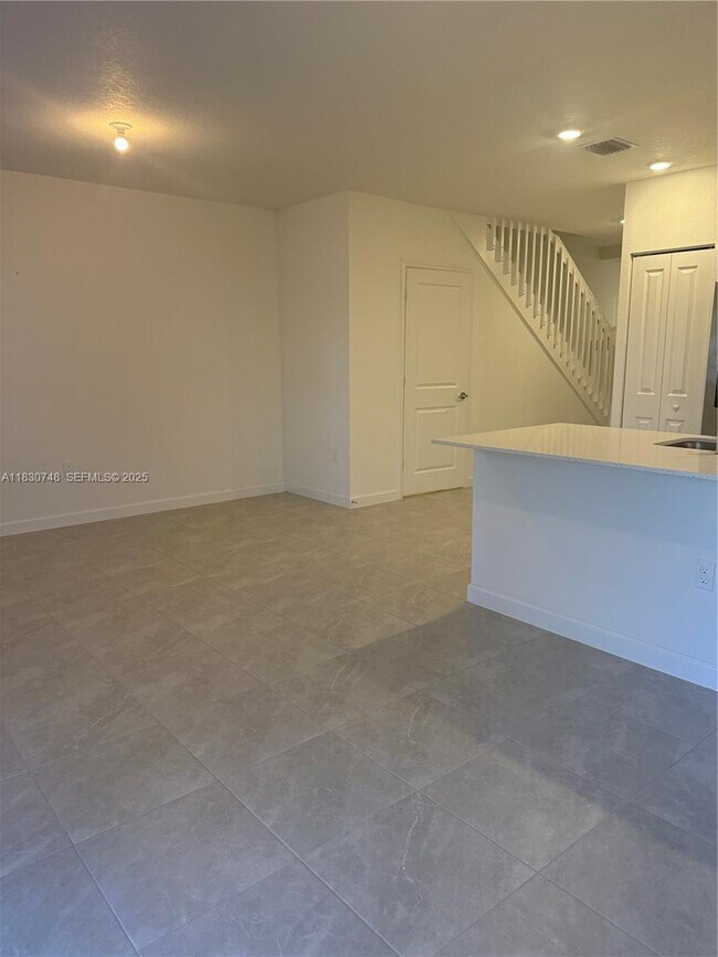 Photo - 5145 SW 37th St