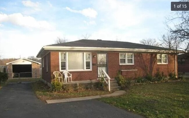 Photo - 9003 Thompson Ln