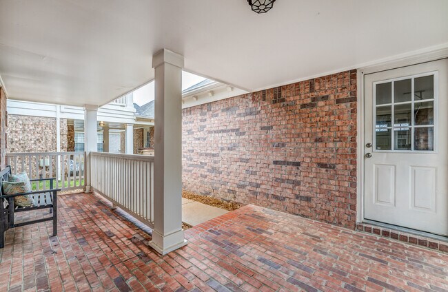 Photo - 1033 W Montebello Cir