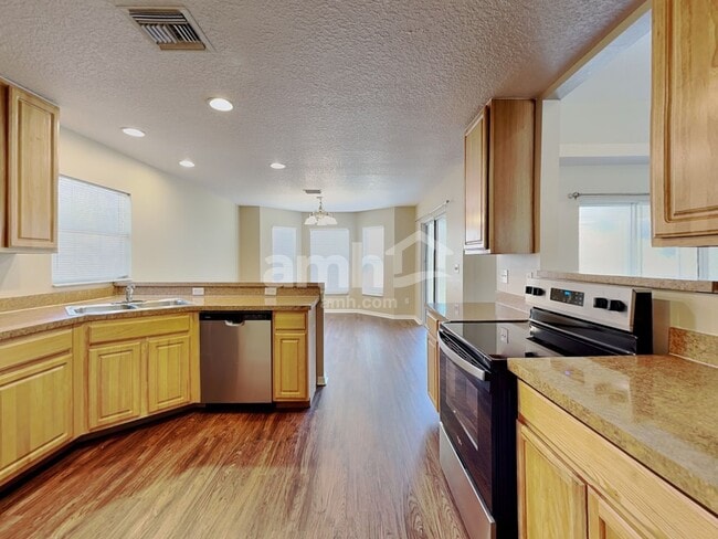 Photo - 315 Morningview Dr