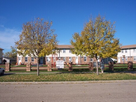 Arthur Court Apartments - Arthur Court Apartments