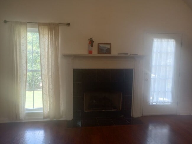 Photo - 518 Ridgecliff Ct