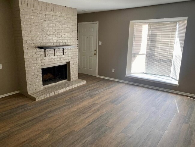 Photo - 2003 Place Rebecca Ln Condo Unit E2