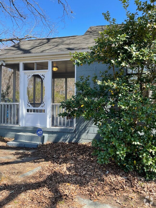 Building Photo - 416 N Hardee St Unit L/S Rental
