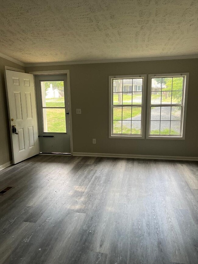 Building Photo - 743 Foley Rd Rental