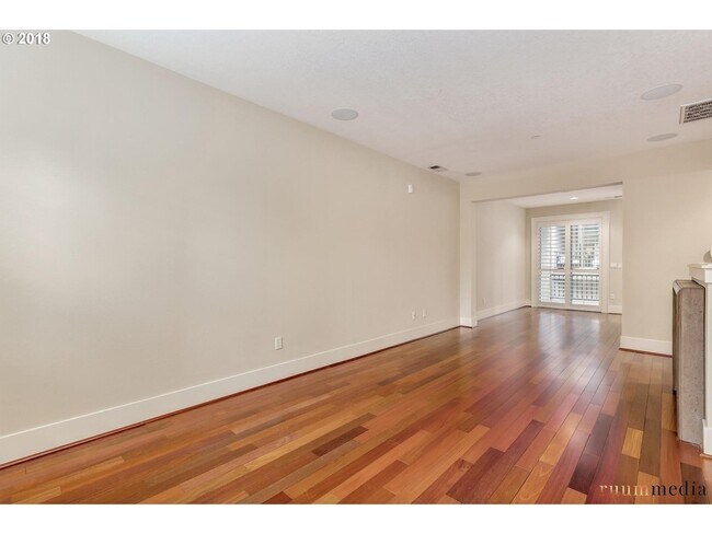 Photo - 658 SW Rustica Terrace