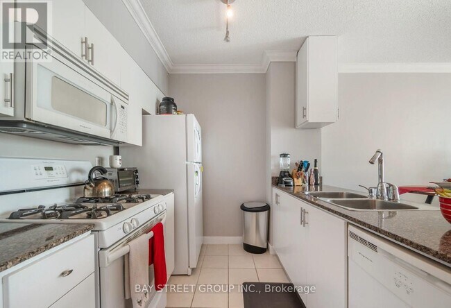 Photo - 35 Mariner Terrace Unit 1611