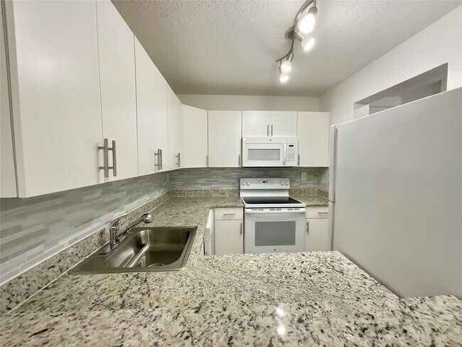Photo - 9517 Fontainebleau Blvd Unit 601-105