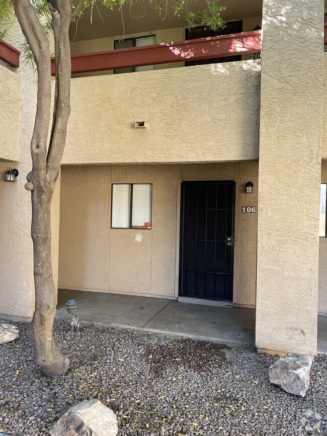 Building Photo - 3131 W Cochise Dr Rental