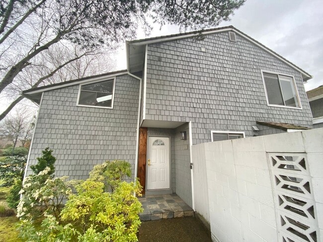 Photo - Amazing Value! Spacious 3 bedroom Jantzen Beach condo