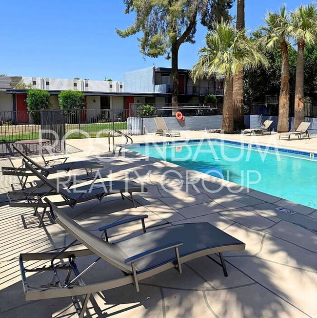 Photo - 6320 N 16th St Unidad 205