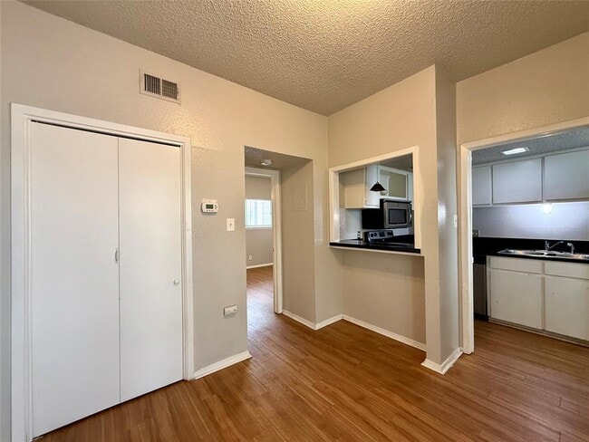 Photo - 3000 Guadalupe St Unit 103