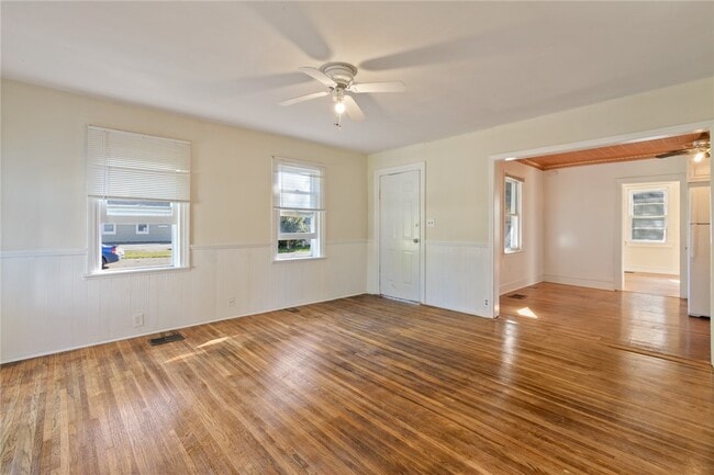 Photo - 250 Sanford St