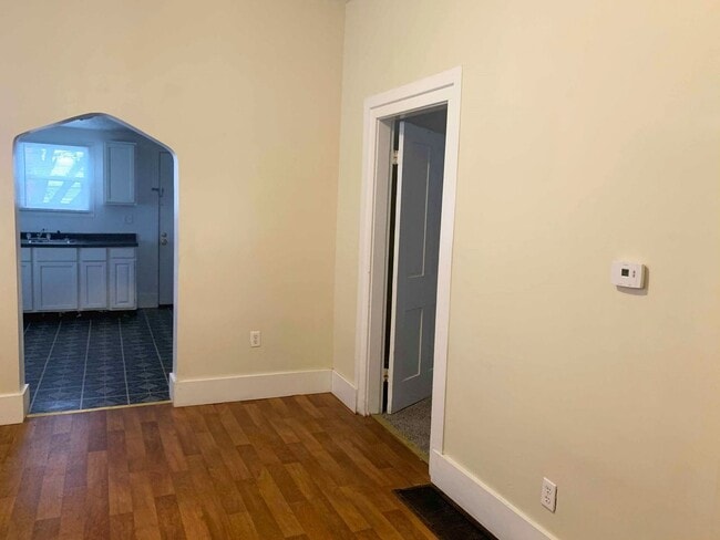 Photo - 921 N 10th St