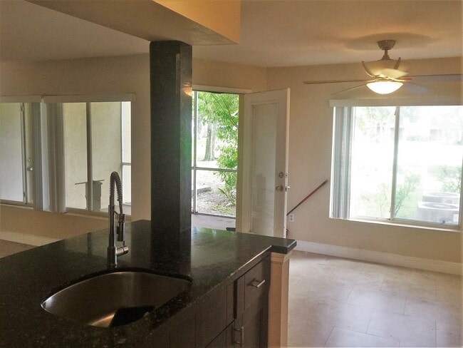 Photo - 2371 NW 33rd St Unit 703