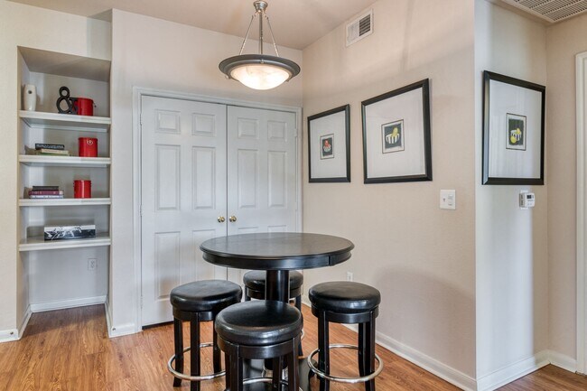 Photo - Austin Bluff