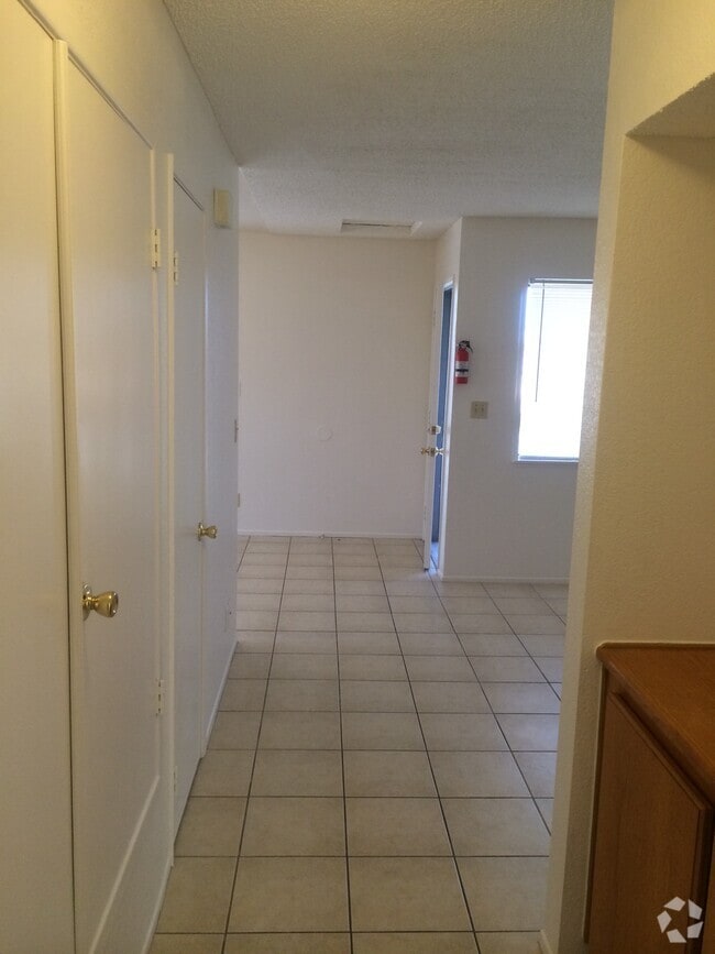 Building Photo - 1022 E Ave Q-3 Ave Unit A Rental