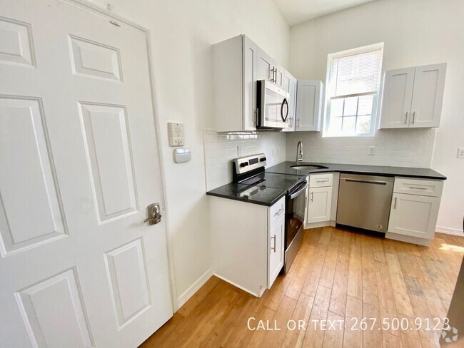 Building Photo - Beautiful Cozy One Bedroom Two Bedroom Apa... Unit 1F Rental