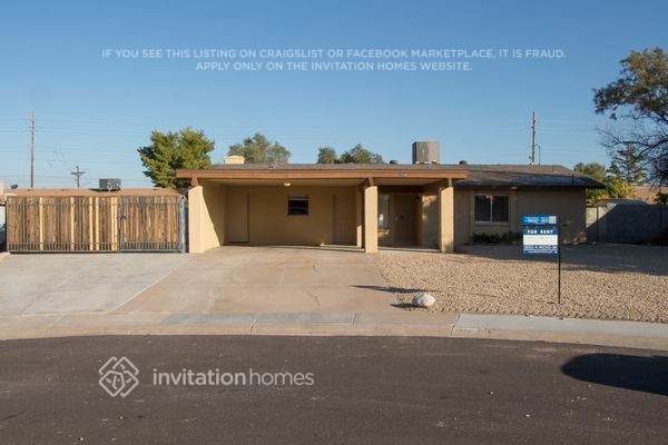 Building Photo - 1216 W Halstead Dr