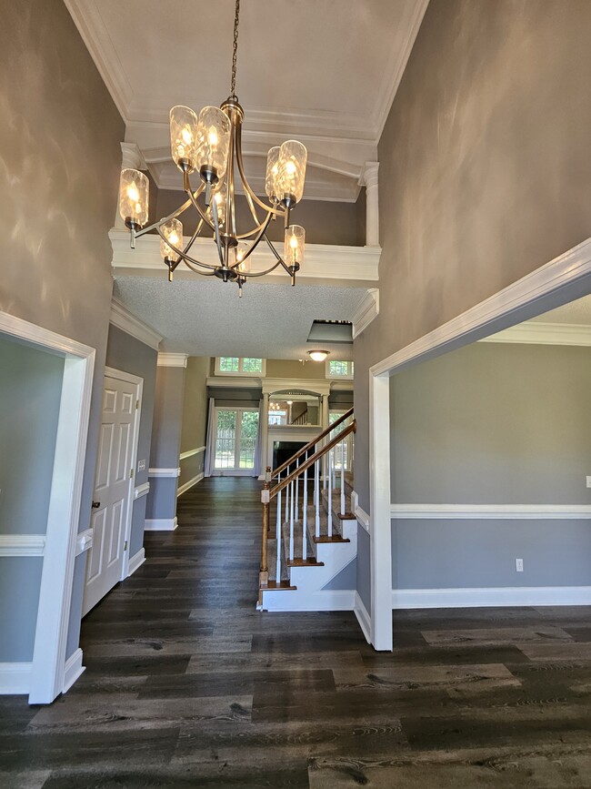 Photo - 214 N Marion Dr