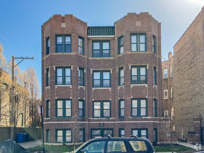 Building Photo - 3845 N Greenview Rental